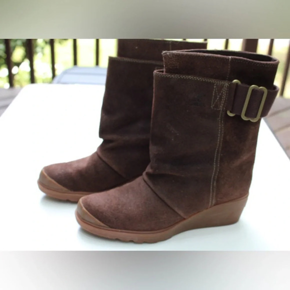 Sorel boots - Picture 2 of 12